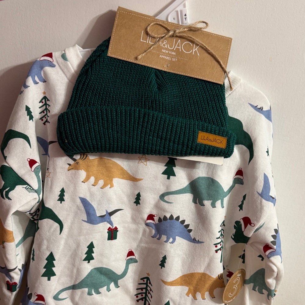 Lily & Jack Dinosaur Print Baby Outfit with Green Hat 4T (it is new)
